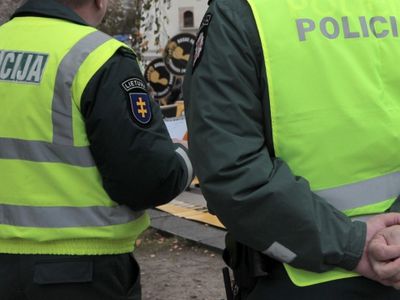 СМИ Литвы: Полицию покидают настоящие профессионалы, а замены им нет

                                 - Литва и страны Балтии
