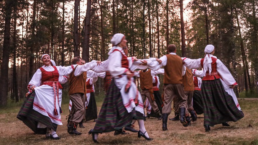 Į „Draugystės" koncertų salę grįžta tautinių šokių ir dainų festivalis „Kaimynėli, būki sveikas!" - Visagine