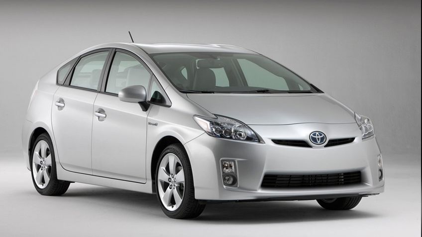 Toyota отзывает почти 2 млн. автомобилей Prius