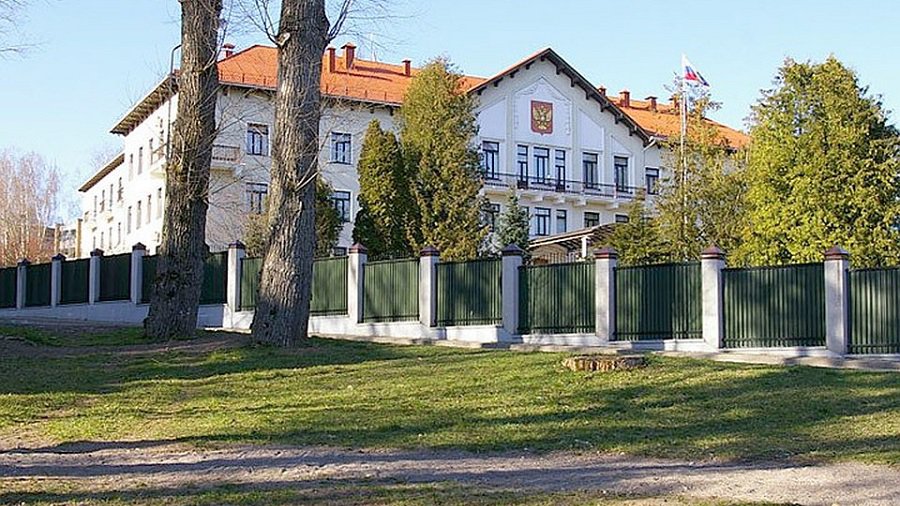 Сквер у российского посольства в Вильнюсе назовут именем Немцова - Литва и страны Балтии