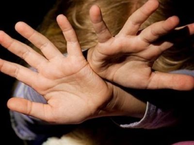 Молодой человек пытался изнасиловать девушку прямо на улице - Происшествия и криминал