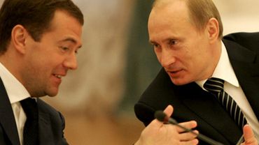Путин и Медведев пока не решили, кто пойдет на президентские выборы 2012 года

