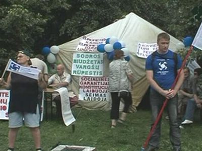 Премьер Литвы упомянул о дифференцированном снижении пенсий - Литва и страны Балтии