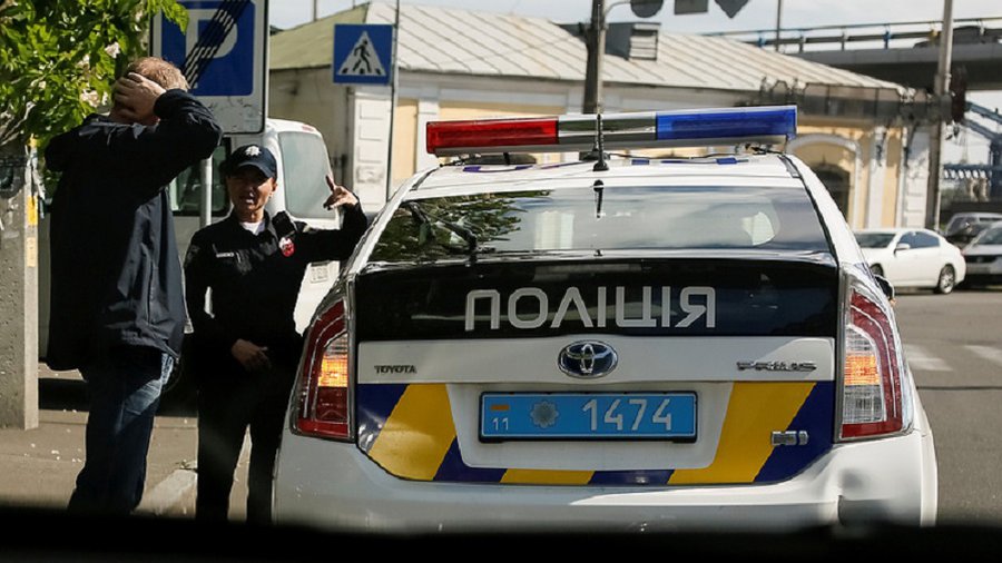 Неизвестный захватил заложников в Харькове - Происшествия и криминал