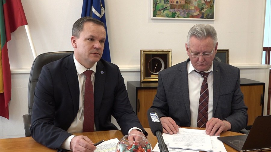 Мэр и директор администрации Висагинского самоуправления обращаются к жителям (видео) - В Висагинасе