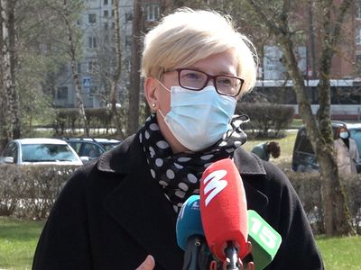 Премьер Ингрида Шимоните обратилась к висагинцам на русском языке (видео) - В Висагинасе