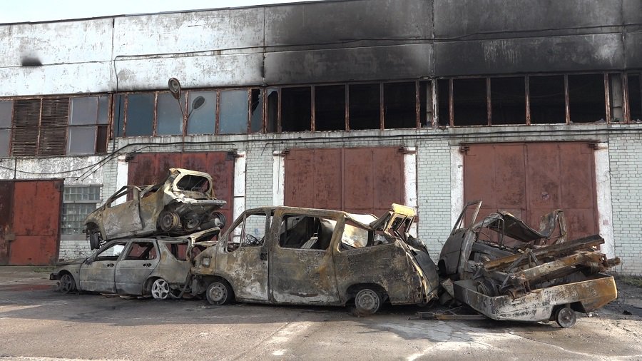 Пожар в промзоне причинил значительный ущерб (изменено, добавлено видео) - В Висагинасе