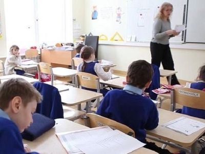 В русских школах в Латвии через три года почти все предметы будут преподавать на латышском - Литва и страны Балтии