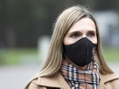 Глава МВД напоминает: сняты ограничения на передвижение, но не на общение - Литва и страны Балтии