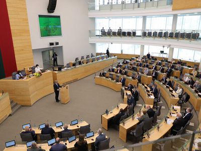 Cейм не одобрил временное снижение ПНН, но поддержал увеличение ННД - Литва и страны Балтии