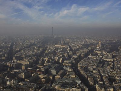 Власти Парижа сократили пробки вдвое в борьбе с городским смогом - Хобби, отдых и развлечения
