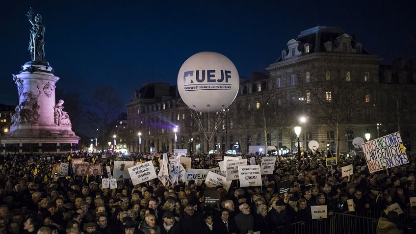 Paryžiuje į mitingą prieš antisemitizmą susirinko apie 20 tūkstančių žmonių