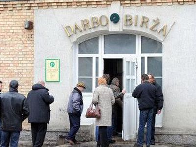 Безработица в Литве приближается к 15% и продолжает расти - Литва и страны Балтии