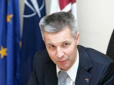 В Латвии связали российский бомбардировщик с референдумом по языку                                 - Литва и страны Балтии