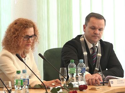 При голосовании за кандидатуру вице-мэра Совет разделился на две части. Счет - 13:12 (видео) - В Висагинасе