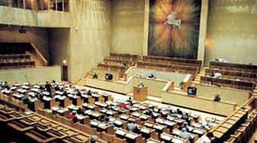 Долг Литвы в 2009 г. может достигнуть 30% от ВВП - Литва и страны Балтии