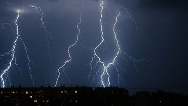 Синоптики предупреждают о буре на востоке Латвии