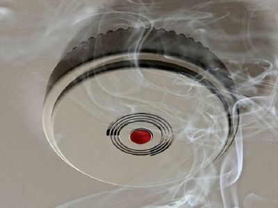 Число пожаров растет — пожарные призывают к бдительности - Происшествия и криминал