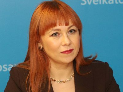 Ученые поддерживают требование учителей об отставке министра образования Ю.Пятраускене - Литва и страны Балтии