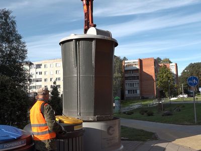 Жители 9-этажек возмущены повышением платы за мусор. Справедливо ли это? (видео) - В Висагинасе