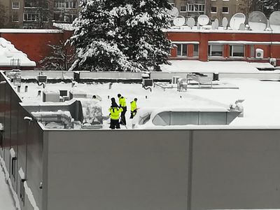 Просьба убрать снег и сосульки с крыш - В Висагинасе