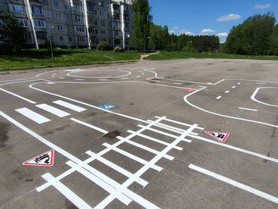 Площадка по безопасности дорожного движения для детей - В Висагинасе