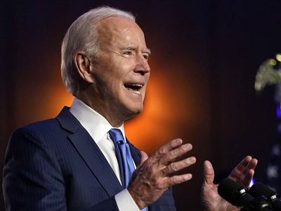 Американские СМИ объявили о победе Байдена на выборах. Он получил 273 голоса выборщиков - В Мире