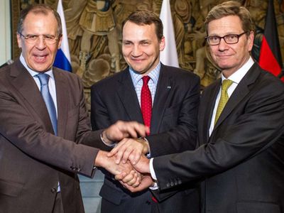 Польша и Германия выступают за отмену виз для россиян - В Мире