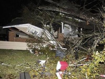 На США в Рождество обрушились 15 торнадо
 - В Мире