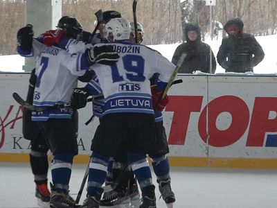 Хороший результат висагинских хокеистов (видео) - В Висагинасе