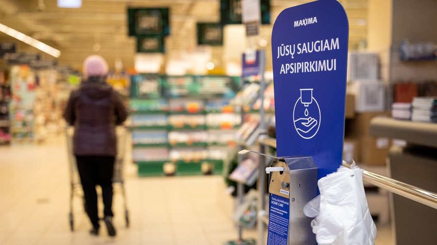 В праздничные дни меняется время работы магазинов в Литве - Литва и страны Балтии