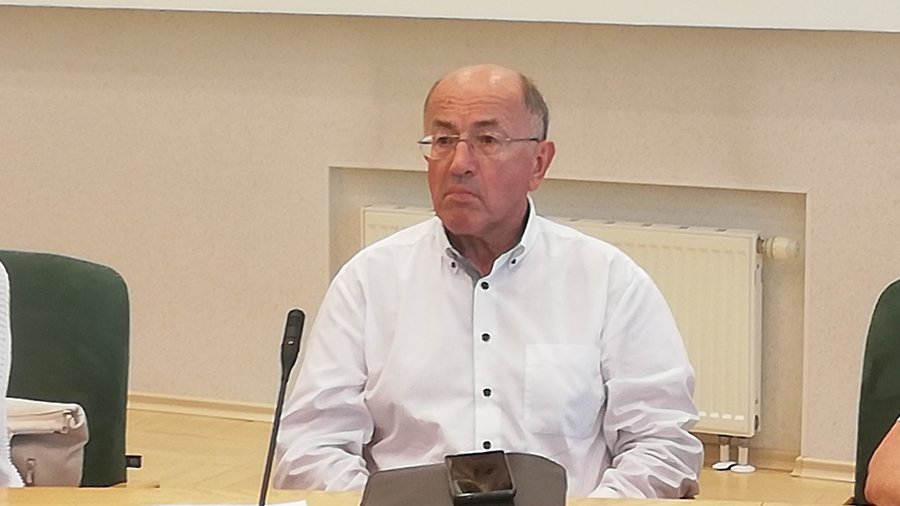 VTEK проводит расследование в отношении бывшего директора Висагинского центра спорта и рекреации Витаса Карсокаса - В Висагинасе