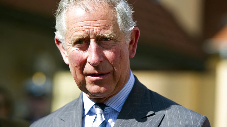 Принца Чарльза призвали отречься от престола за сравнение Путина с Гитлером - В Мире