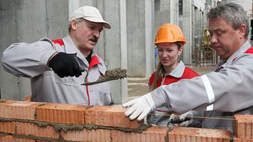 Лукашенко теперь строитель