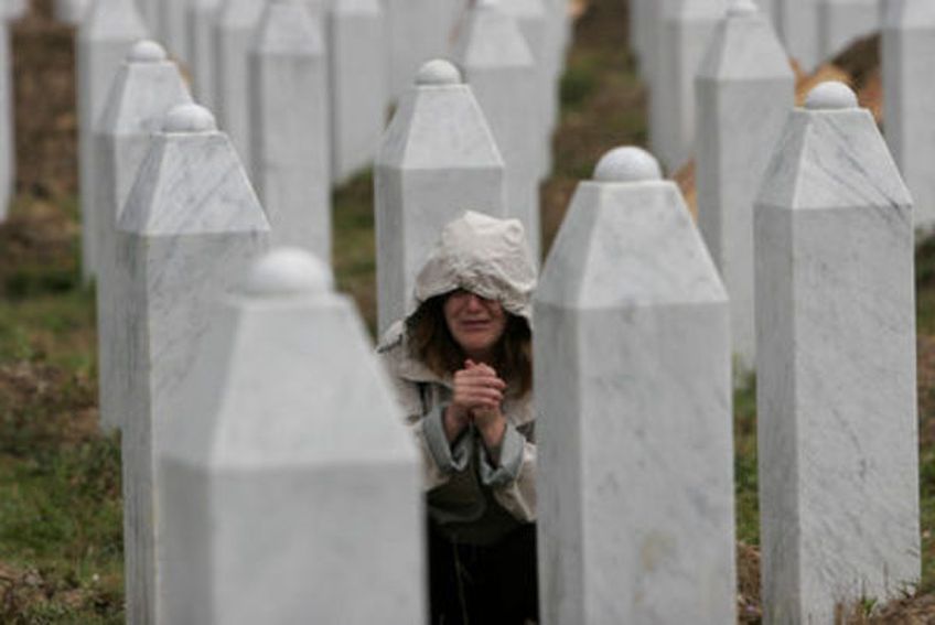 Босния вспоминает погибших в Сребренице