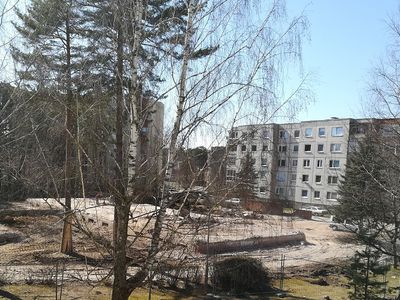 Здание детсада снесено. Идет подготовка существующих фундаментов для строительства ДСП - В Висагинасе