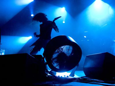 Рок-концерт живой музыки                                                                                           - Мир молодежи