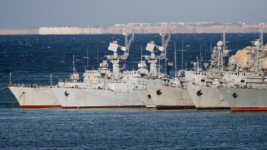 Украина отклонила предложение России о возвращении техники из Крыма - В Мире