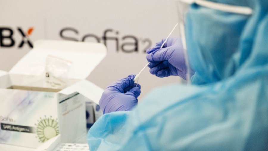 Увеличиваются объемы тестирования на COVID-19 - Литва и страны Балтии