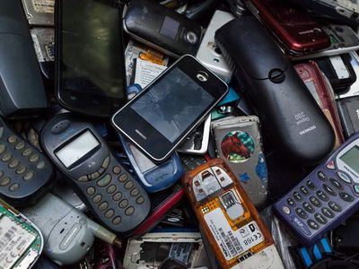 С 27 ноября во всей Литве начинают скупать старые телефоны и планшеты - IT новости