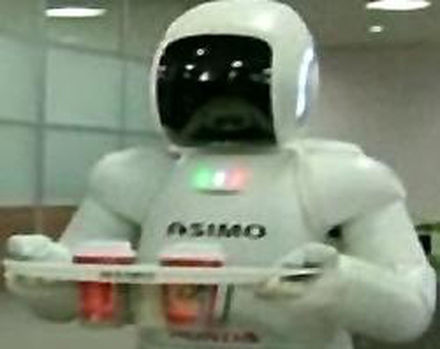 В ресторанах Германии официантами стали роботы - Наука и здоровье