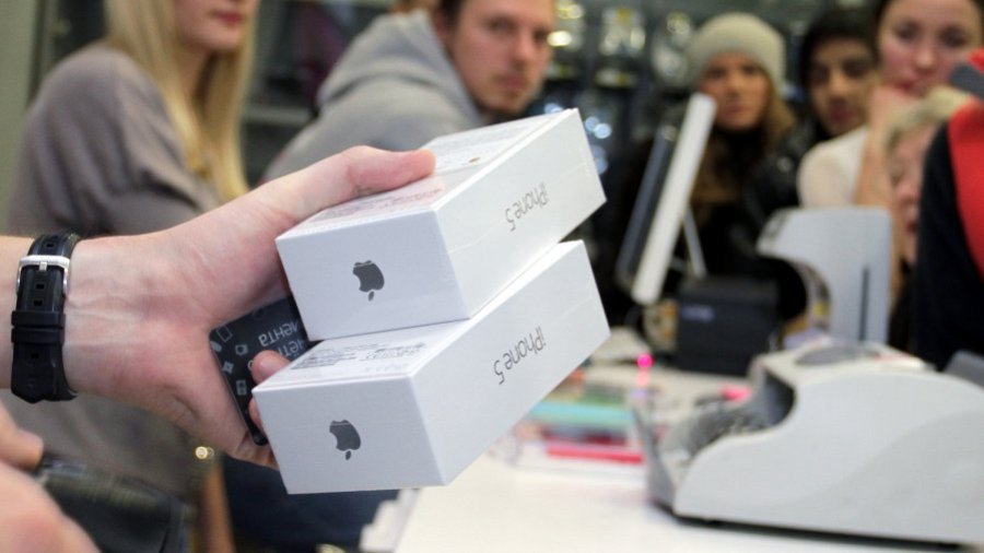 Новым iPhone 5 женщина радовалась, пока не уехала в отпуск за рубеж
 - IT новости