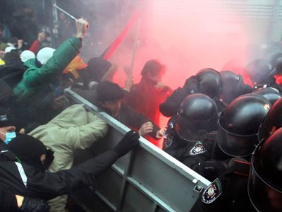 В Киеве задержаны 50 участников акций протеста - В Мире