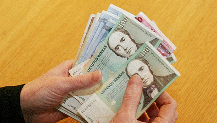 Среди получателей социальной помощи были и те, кто пользовался услугами домработниц
 

 - Литва и страны Балтии