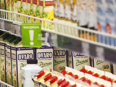 5 перерабатывающих компаний обязали изъять молочную  продукцию с рынка - Литва и страны Балтии