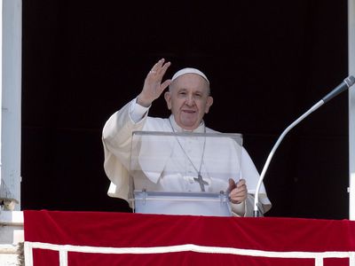 Президент поздравил Папу Римского Франциска с девятой годовщиной избрания - В Мире