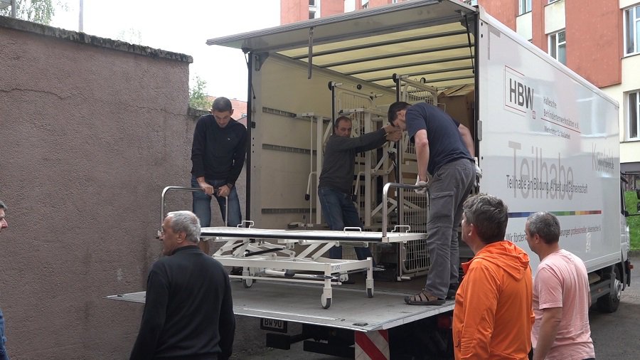 В больницу прибыл очередной груз гуманитарной помощи из Германии (видео) - В Висагинасе