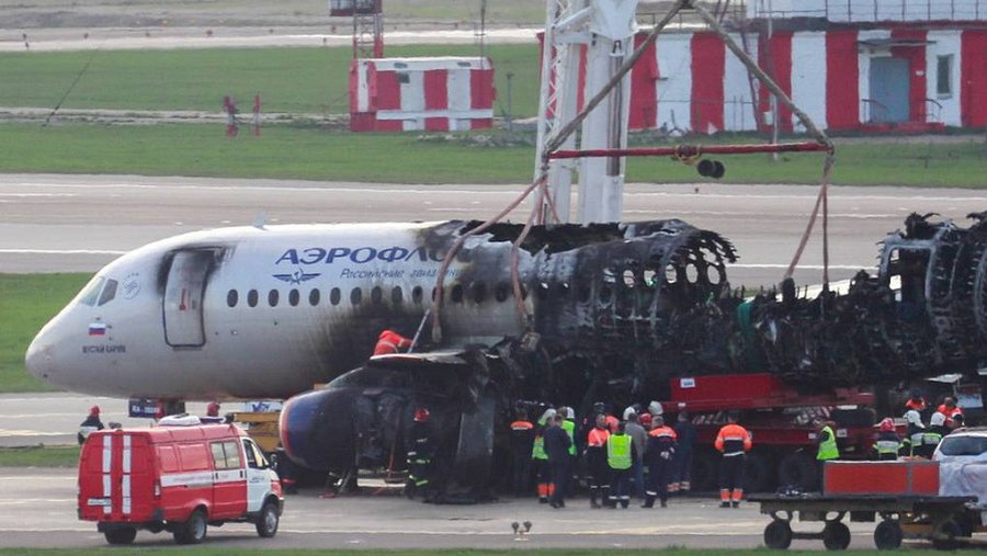 МАК реконструировал полет разбившегося в Шереметьево SSJ-100 - В Мире