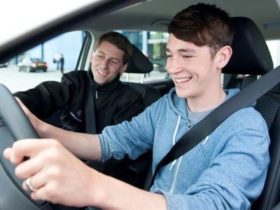 Предлагается запретить водителям до 21 года ездить на автомобилях, мощность которых превышает 70 кВт - Хобби, отдых и развлечения