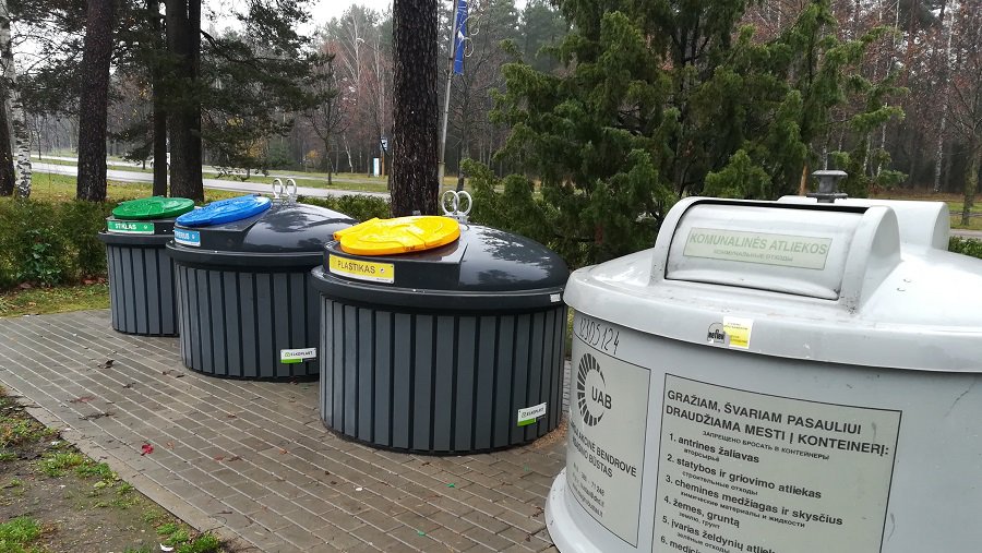 Контейнерные площадки сданы в эксплуатацию. Будет ли утилизироваться текстиль? - В Висагинасе